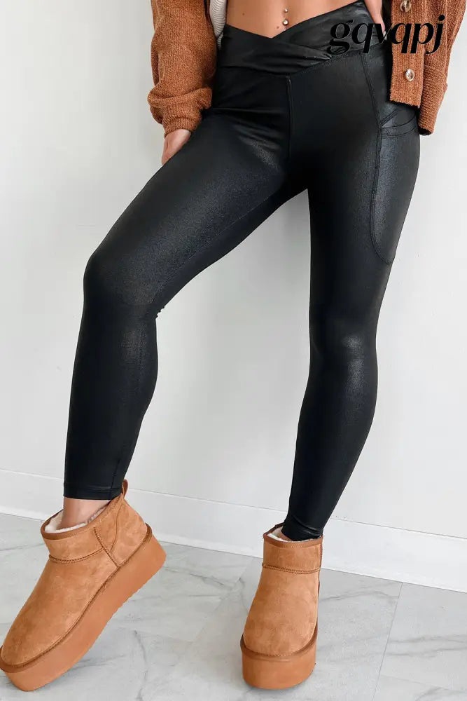 black-v-crossover-high-waisted-leggings - Black / S / 85% Polyester + 15% Elastane - Bottoms/Leggings