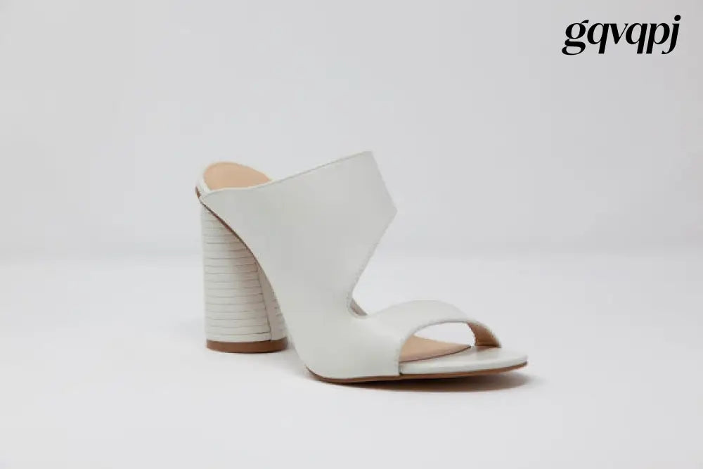 Daybreak Comfort Clogs Shoes!! - Heels